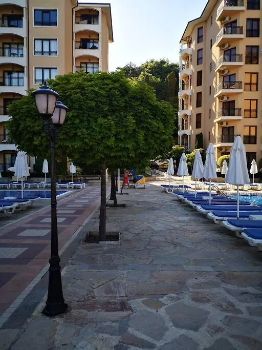 Green Garden View Golden Sands